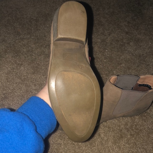 Brown Peasant Booties - Picture 4 of 4